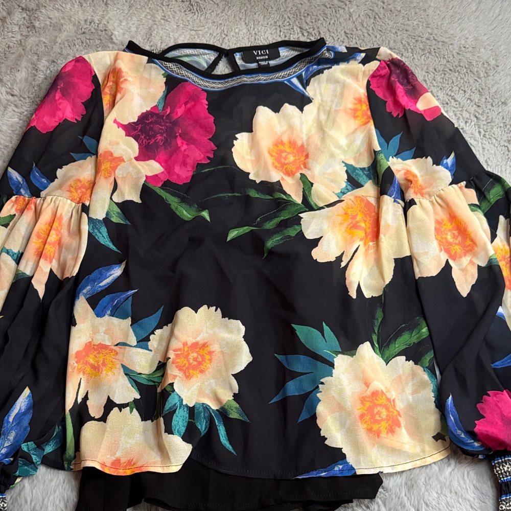 Vici Multicolor Floral Blouse